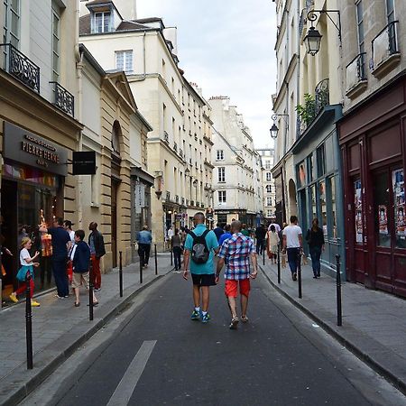 Picasso, Rue Debelleyme 4 Places Paris Exterior photo